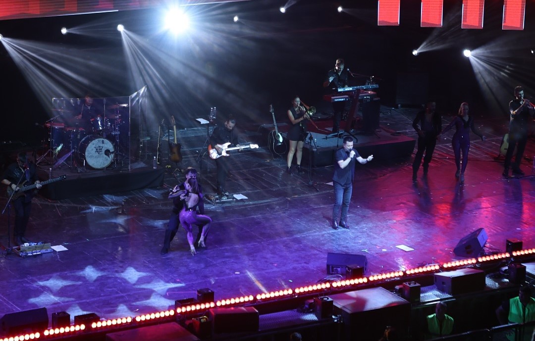 La tercera noche del "Festival de Festivales" quedó inaugurada con la actuación de Jorge Rojas