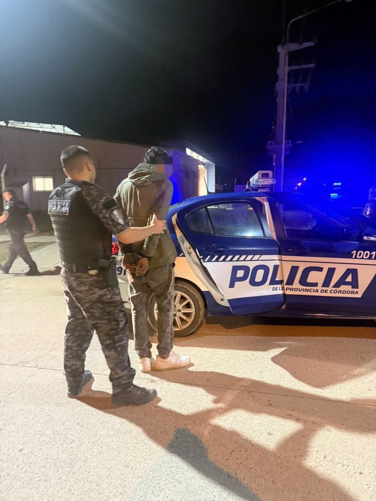 1fd32682-f586-4045-944b-2d69d09c3c5a