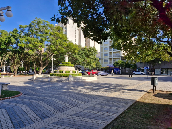 plaza centro_vacia